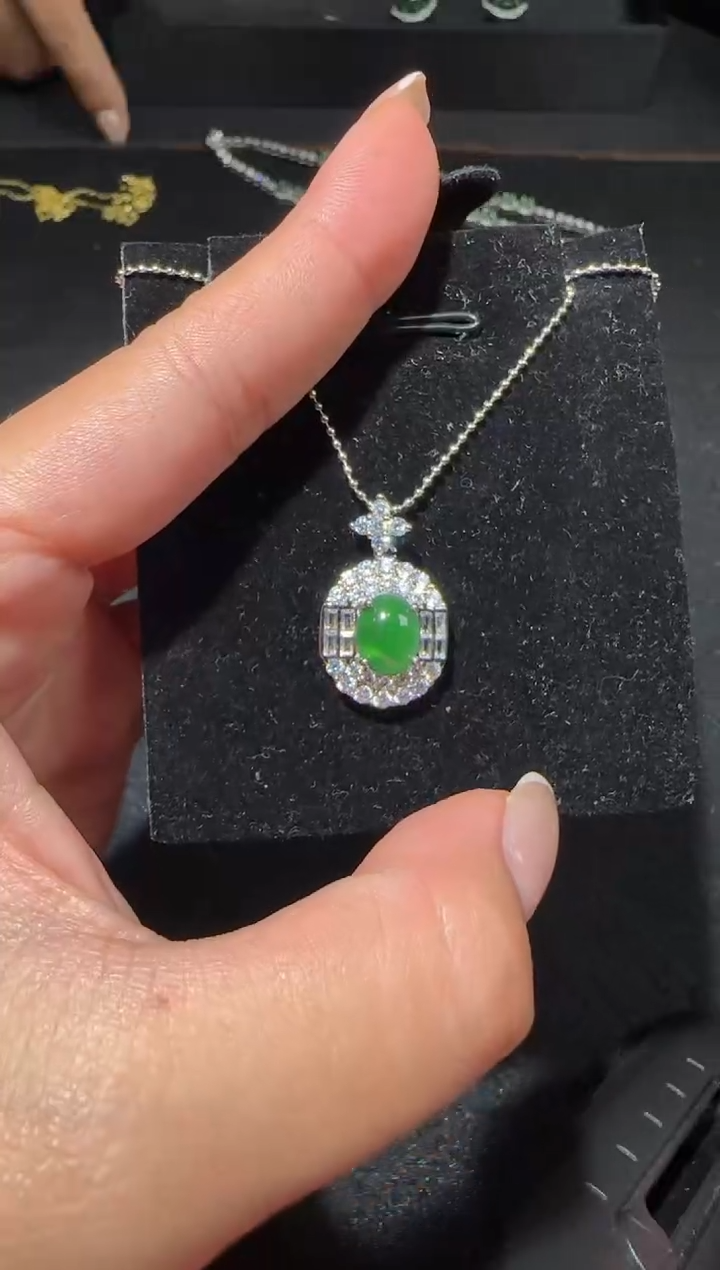 【闪购商品】翡翠吊坠(赠链)未镶嵌6592多样性发货拍一发一