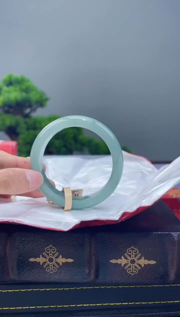 【闪购商品】翡翠手镯未镶嵌手镯10