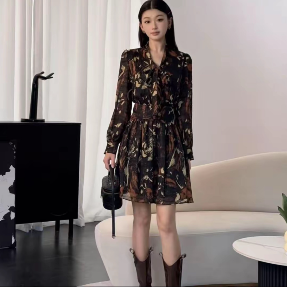 AMASS/阿玛施早秋法式碎花细系带收腰显瘦气质泡泡袖连衣裙550035
