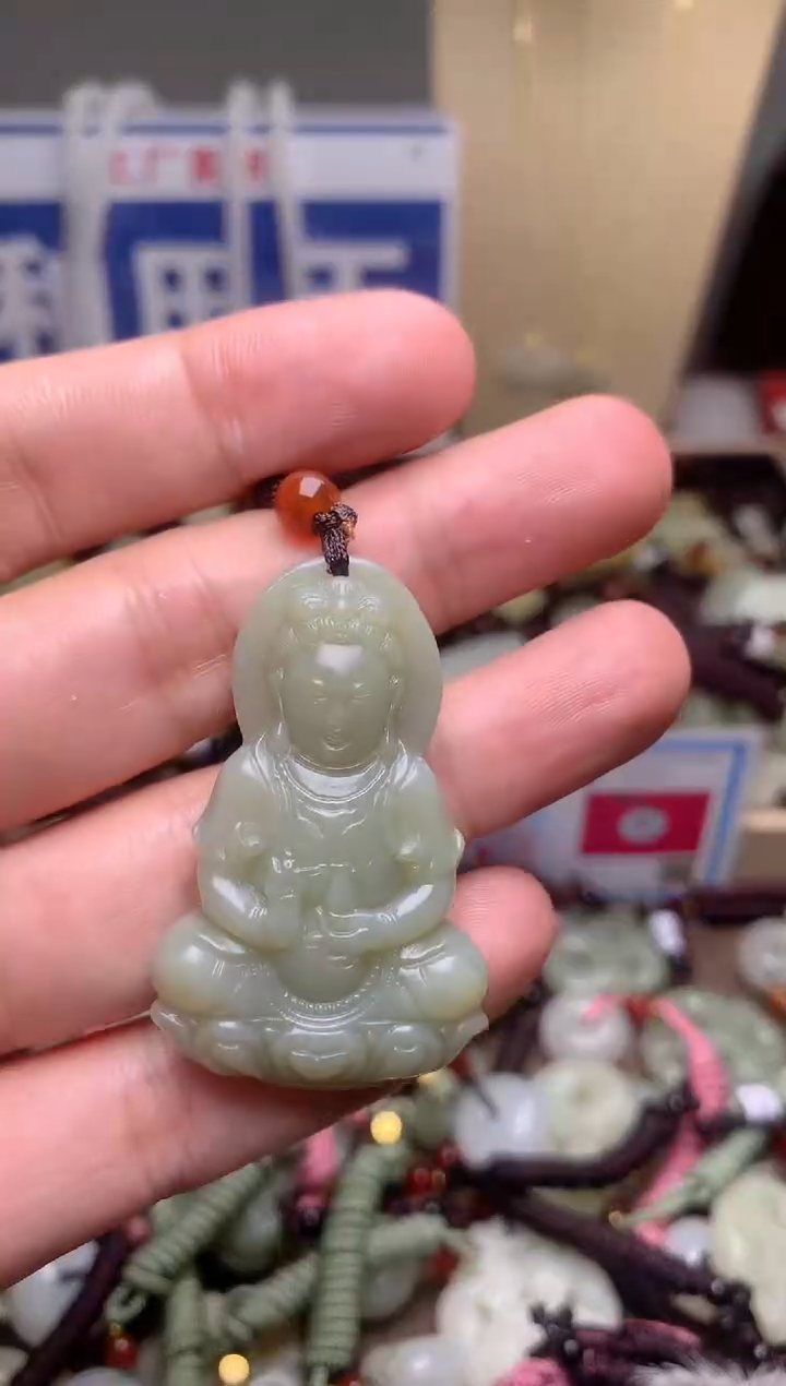 颈饰未镶嵌和田玉1