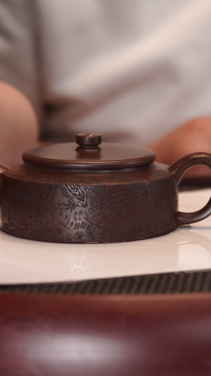 【闪购商品】紫砂茶壶2-77JY周盘老紫泥200cc