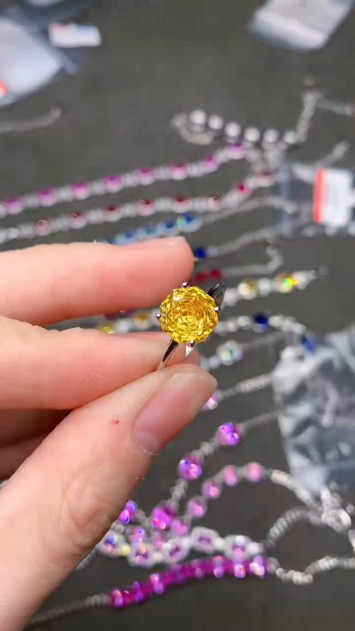 【闪购商品】彩色蓝宝石戒指银S925镶嵌.........