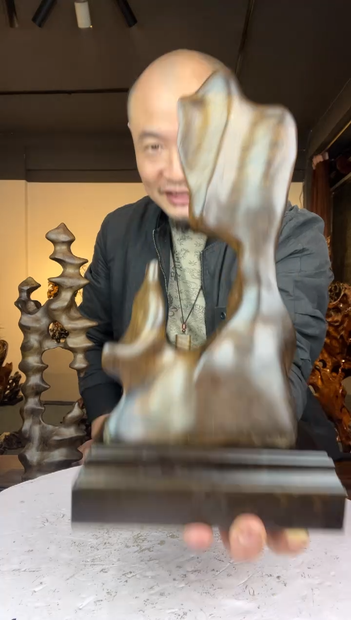 金丝楠飞**子954金丝楠自然随型摆件