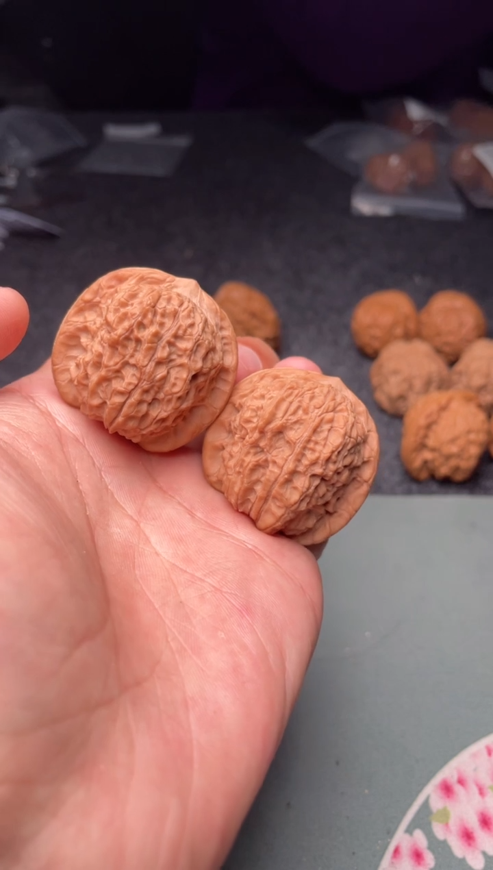 把件文玩核桃a140  血麒麟 37尺