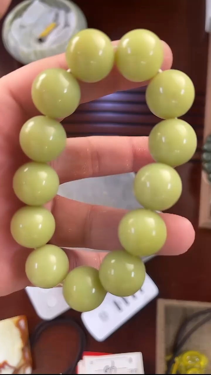 未镶嵌蛇纹石玉手串多样是发货随机发一