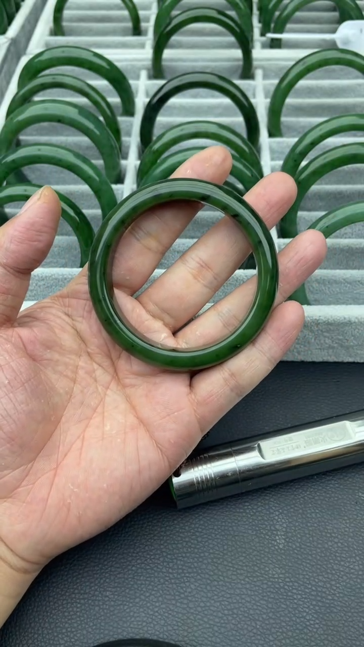 未镶嵌手镯和田玉（碧玉）80-59