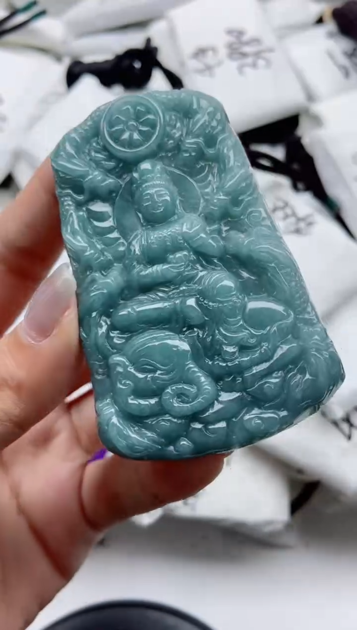 翡翠未镶嵌颈饰999999999