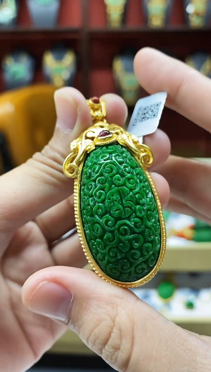 颈饰未镶嵌翡翠吊坠