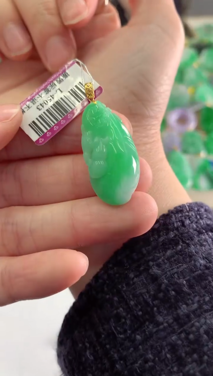 【闪购商品】翡翠吊坠(不含链)18K金镶嵌挂件