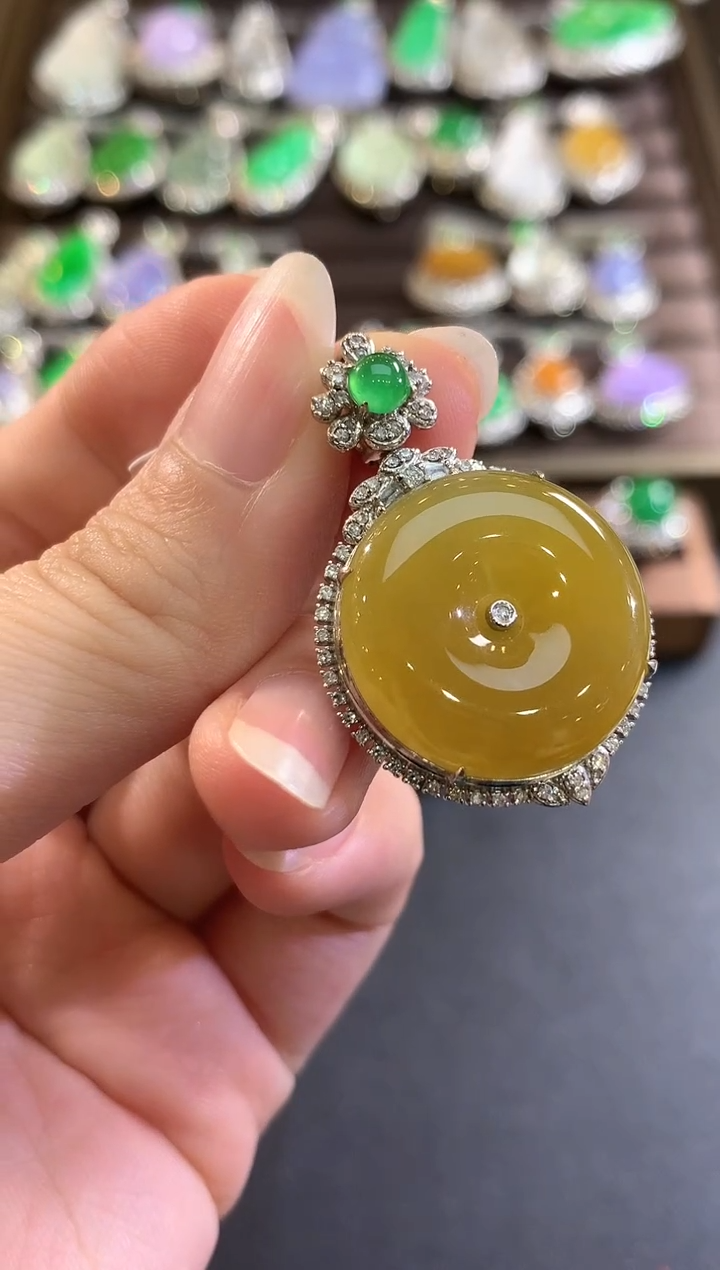 吊坠(不含链)18K金镶嵌翡翠d181      