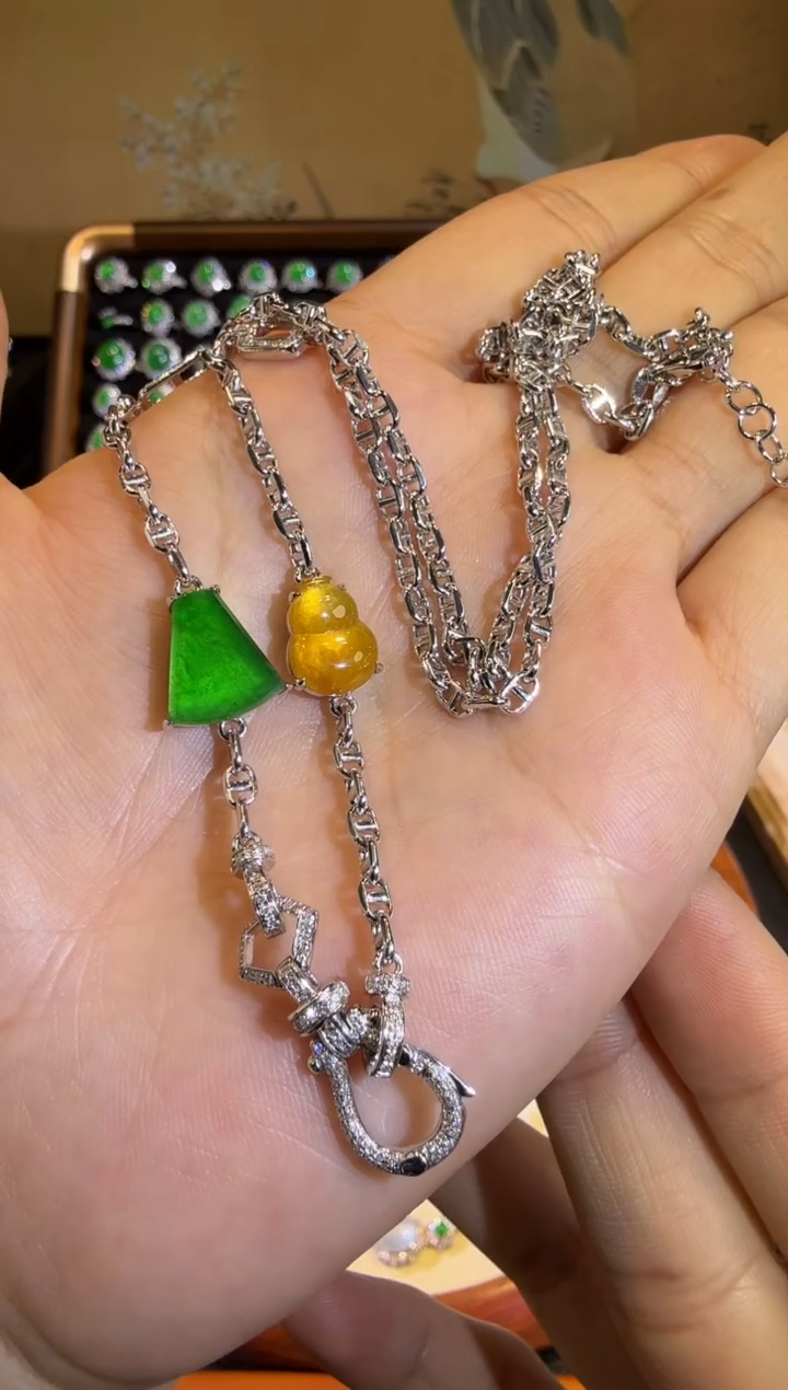 【闪购商品】翡翠颈饰18K金镶嵌精工重金版马蹄扣（多种戴法）