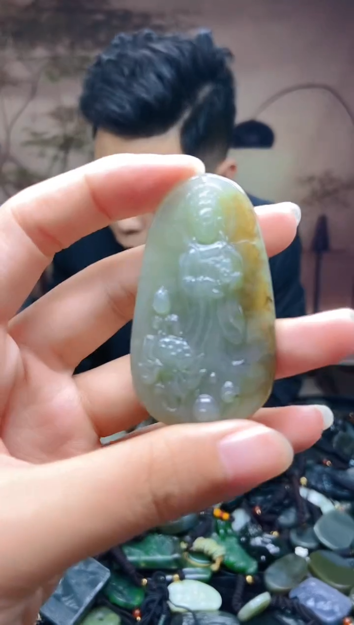 颈饰未镶嵌和田玉1