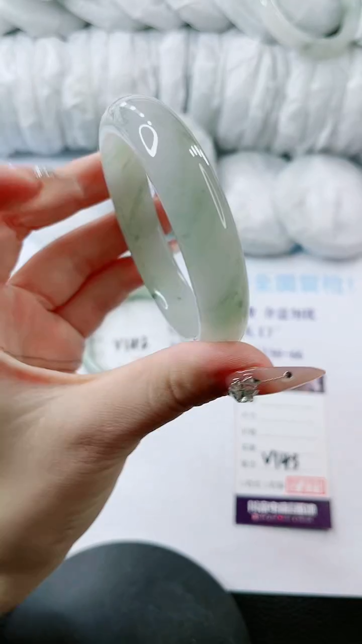 【闪购商品】石英质玉手镯未镶嵌多样性发货V143