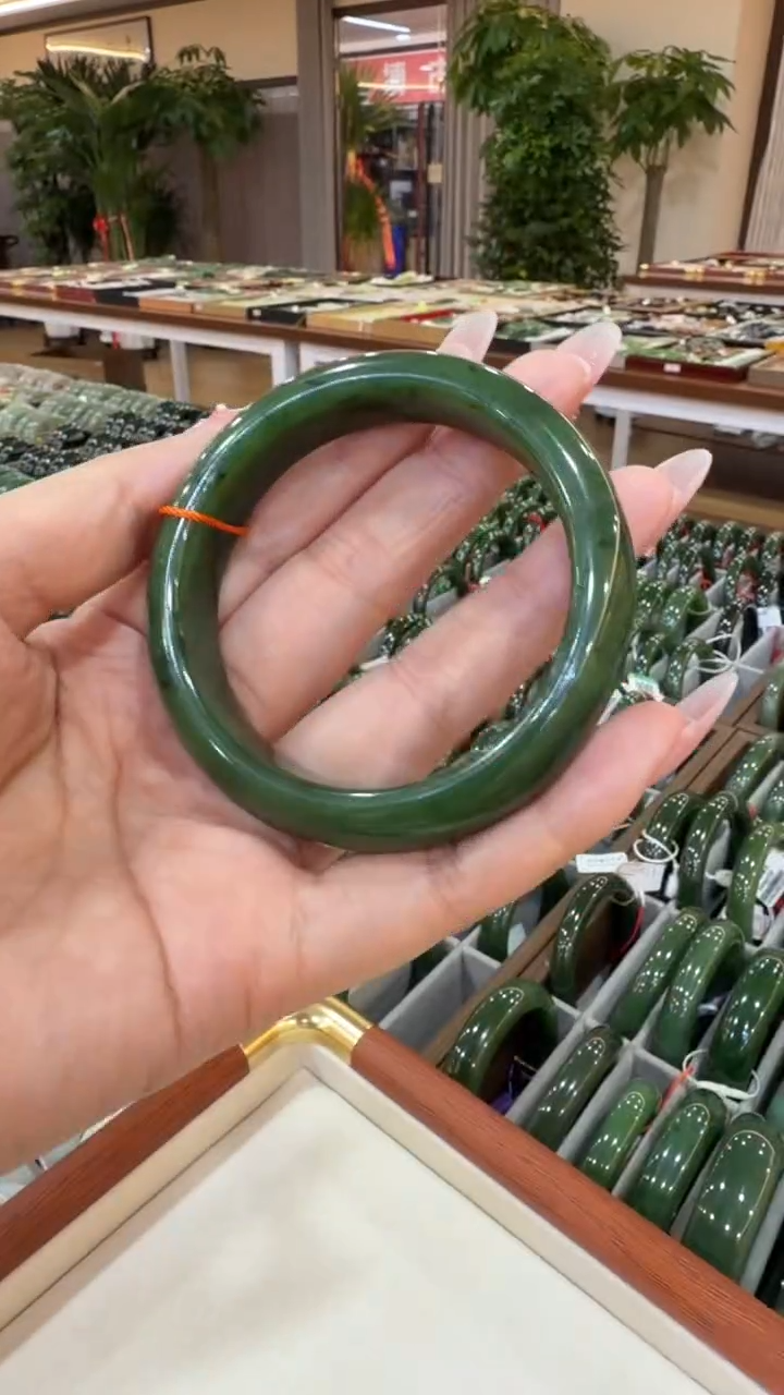 颈饰未镶嵌和田玉手镯55