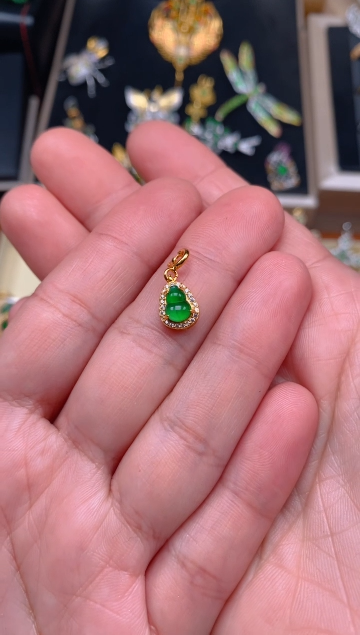 【闪购商品】翡翠吊坠(不含链)银S925镶嵌葫芦 