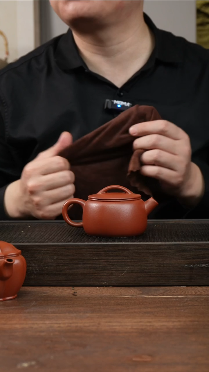 茶杯紫砂不**?朱泥炮嘴汉瓦     150CC  