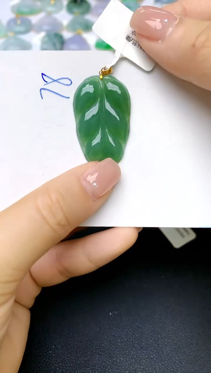 【闪购商品】翡翠颈饰18K金镶嵌78天然A货翡翠
