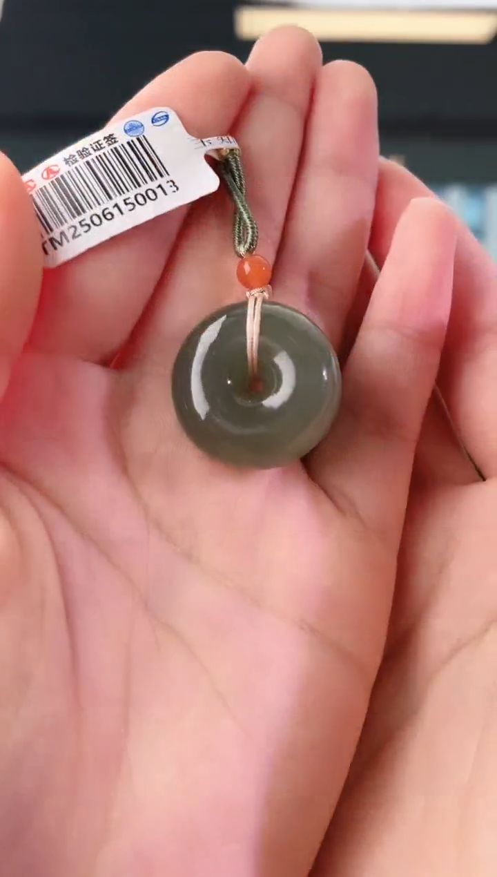 和田玉未镶嵌颈饰扣 xp