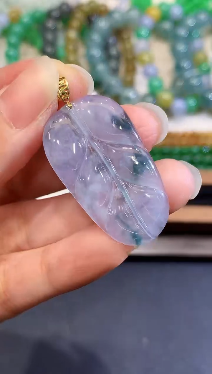 吊坠(不含链)18K金镶嵌翡翠多样性发其一