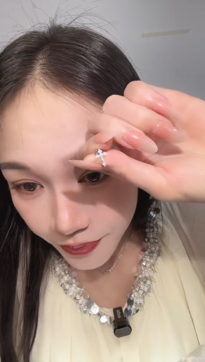 合成碳硅石925银耳钉MSE.431