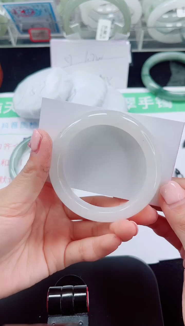 未镶嵌手镯石英质玉178-51/52