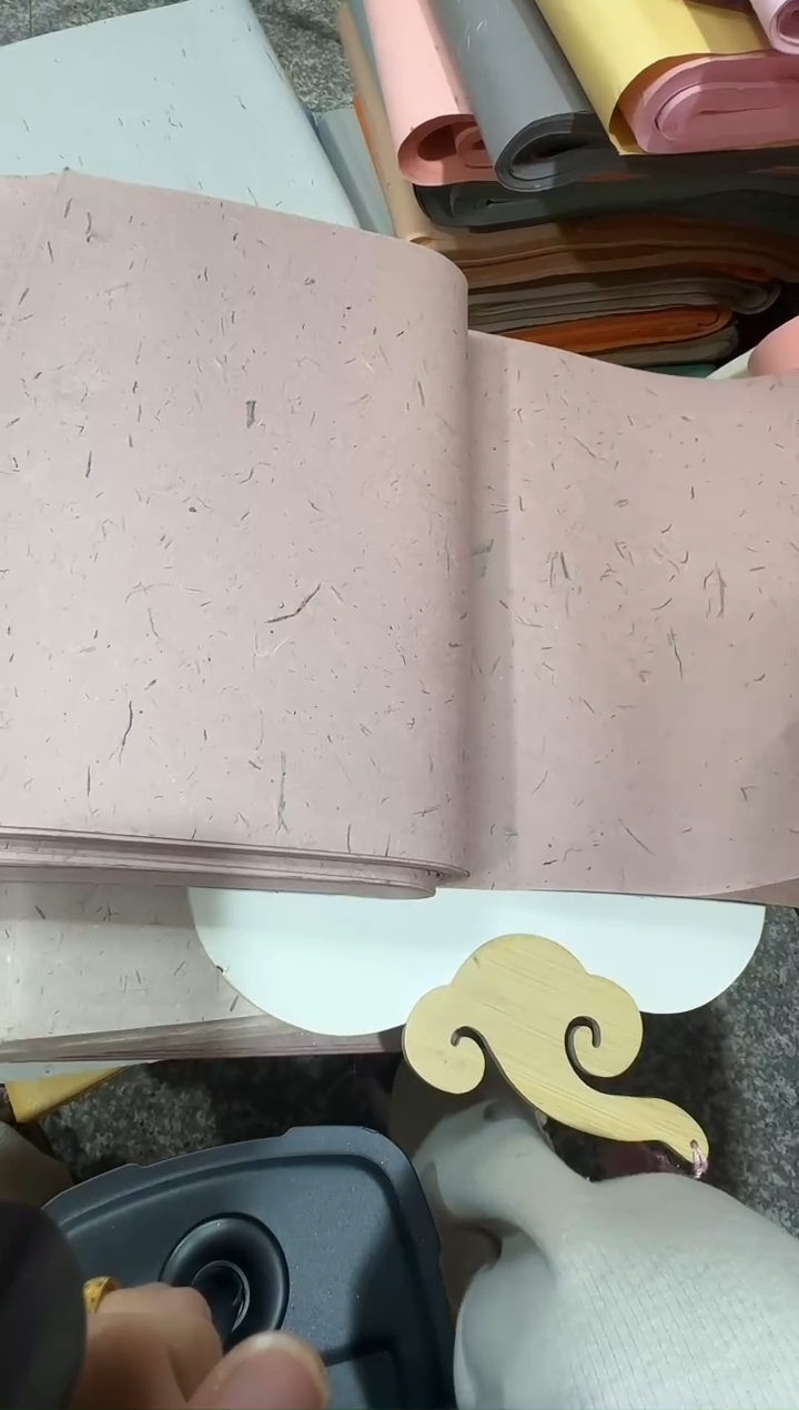 34*138 藕粉色黑皮纤维