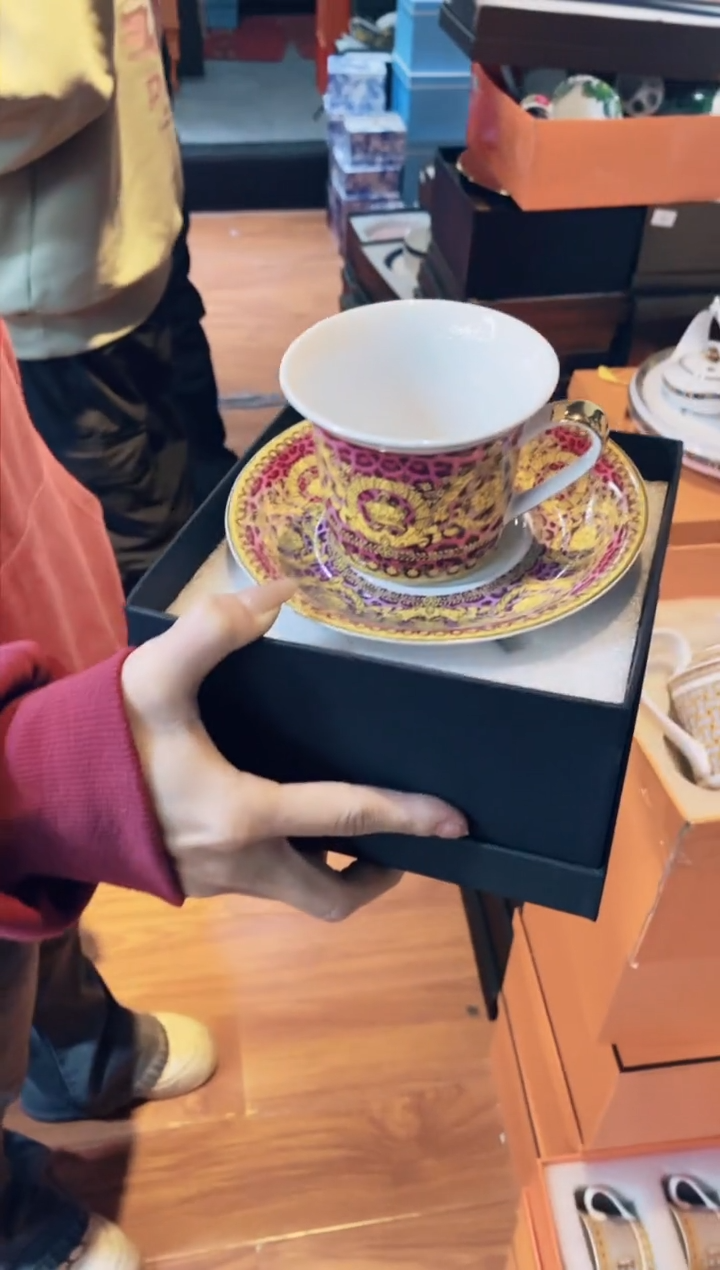 【闪购商品】杯鸿辉家品牌瓷器，京东包邮！
