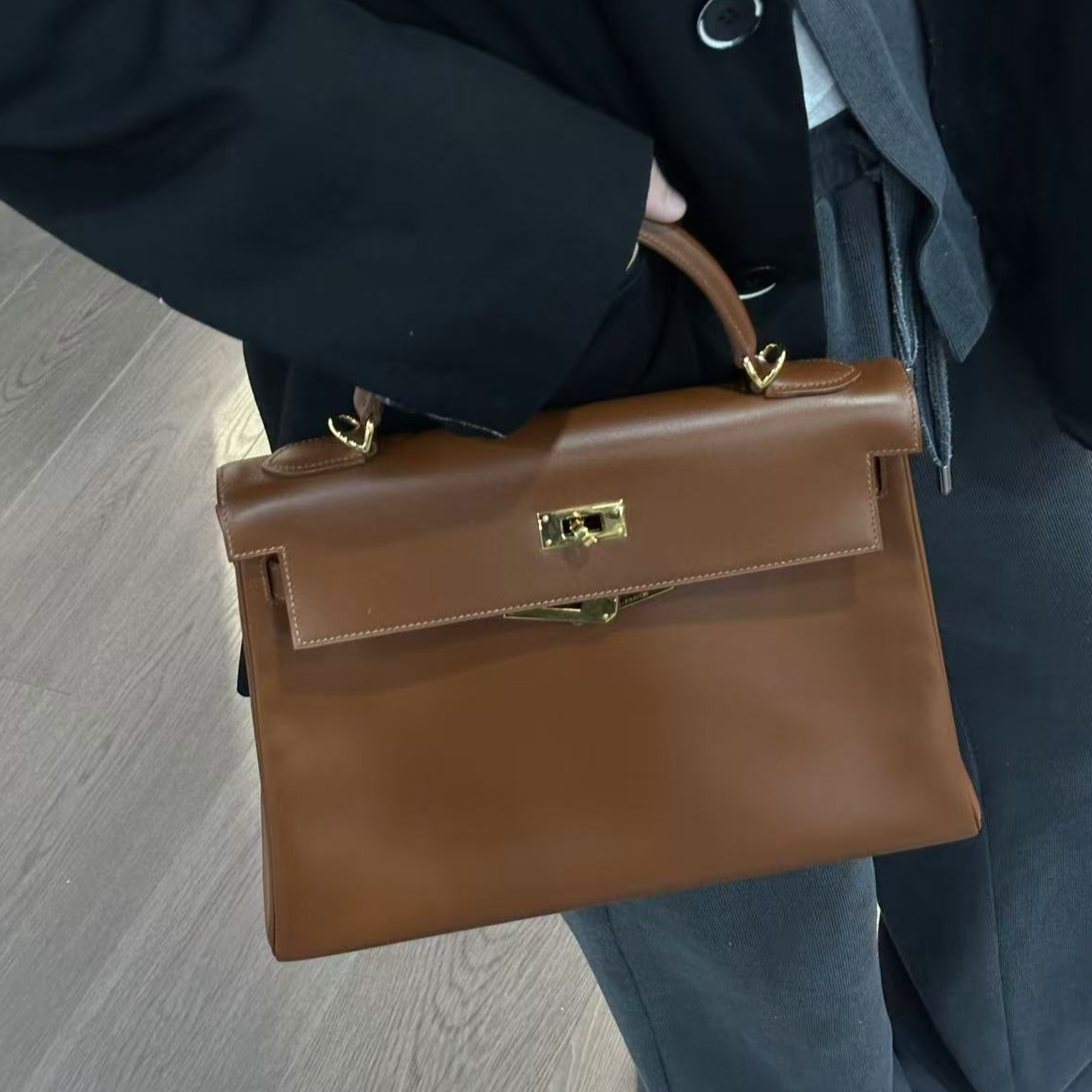 95新 Hermes/爱马仕  kelly32 复古棕 box皮 框F刻