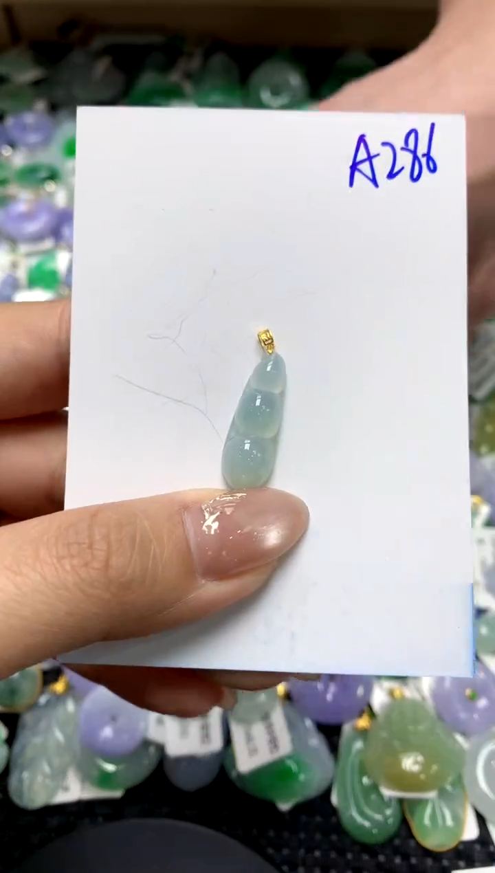 【闪购商品】翡翠颈饰18K金镶嵌111111111