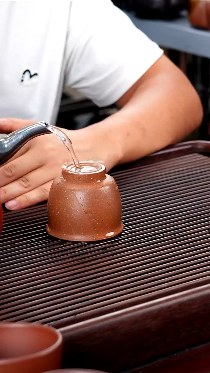 茶壶紫砂红降坡满砂主人杯150cc左右