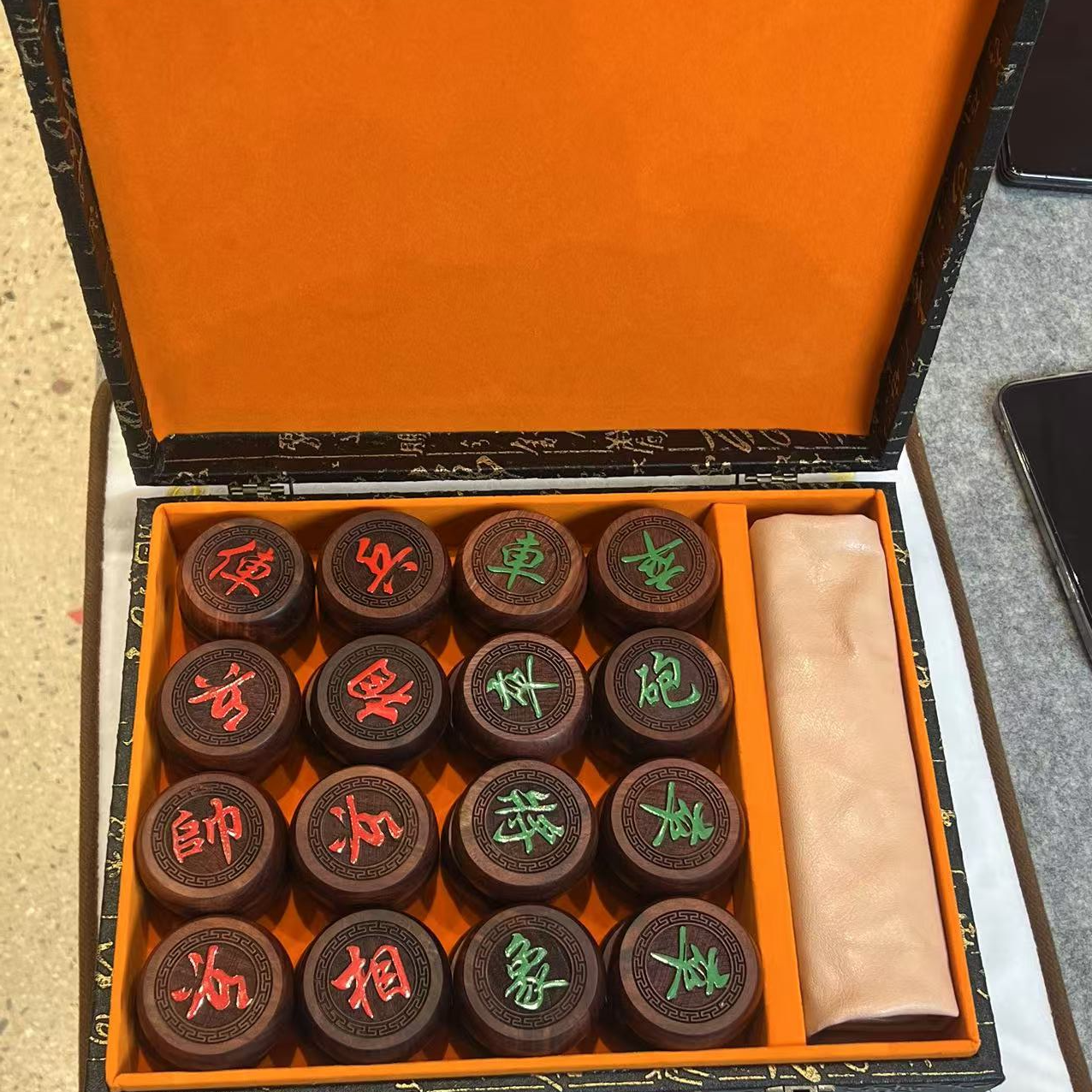 【杨总珍藏】RXQ01105小 叶 紫 檀 象 棋 手把件（多样性发货）