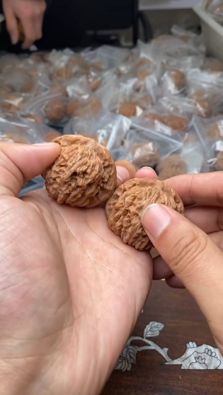 【闪购商品】文玩核桃吊坠A31号43尺四座楼