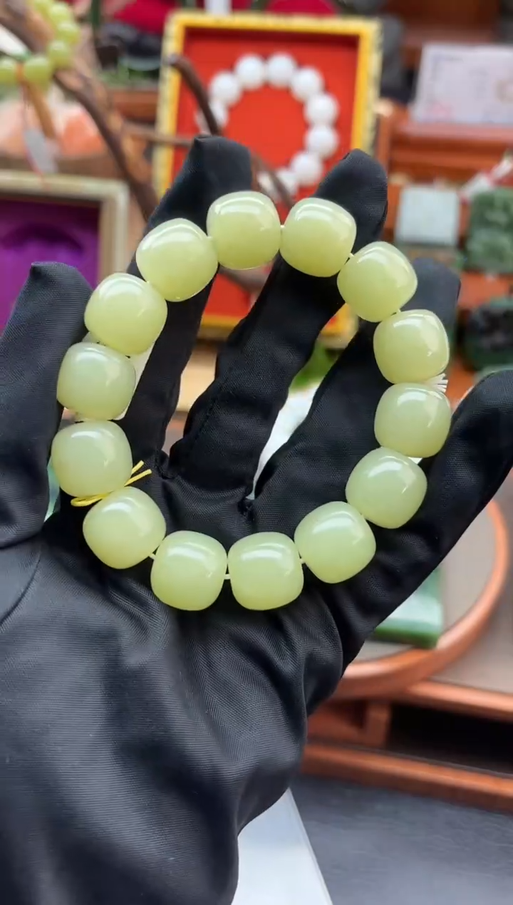 未镶嵌手串和田玉董小姐推荐 多样性发货 拍一发一hk16.5