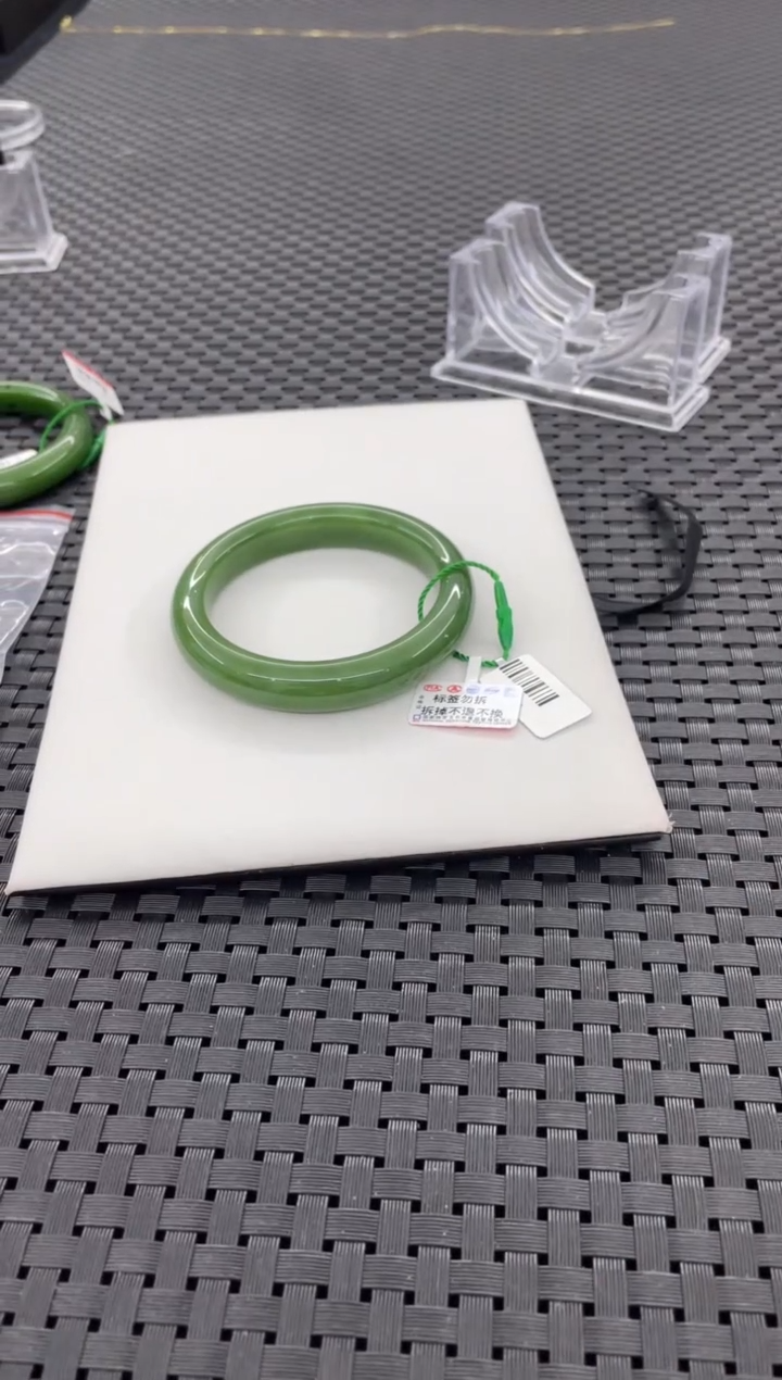 【闪购商品】和田玉手镯一条57未镶嵌(多样性发一件) Z0612