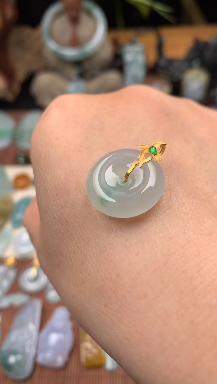 吊坠(不含链)18K金镶嵌翡翠吊坠