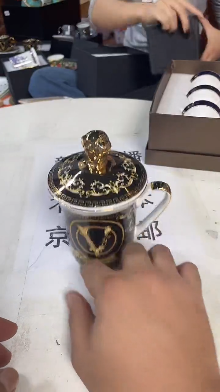 杯鸿辉家品牌瓷器，京东包邮！
