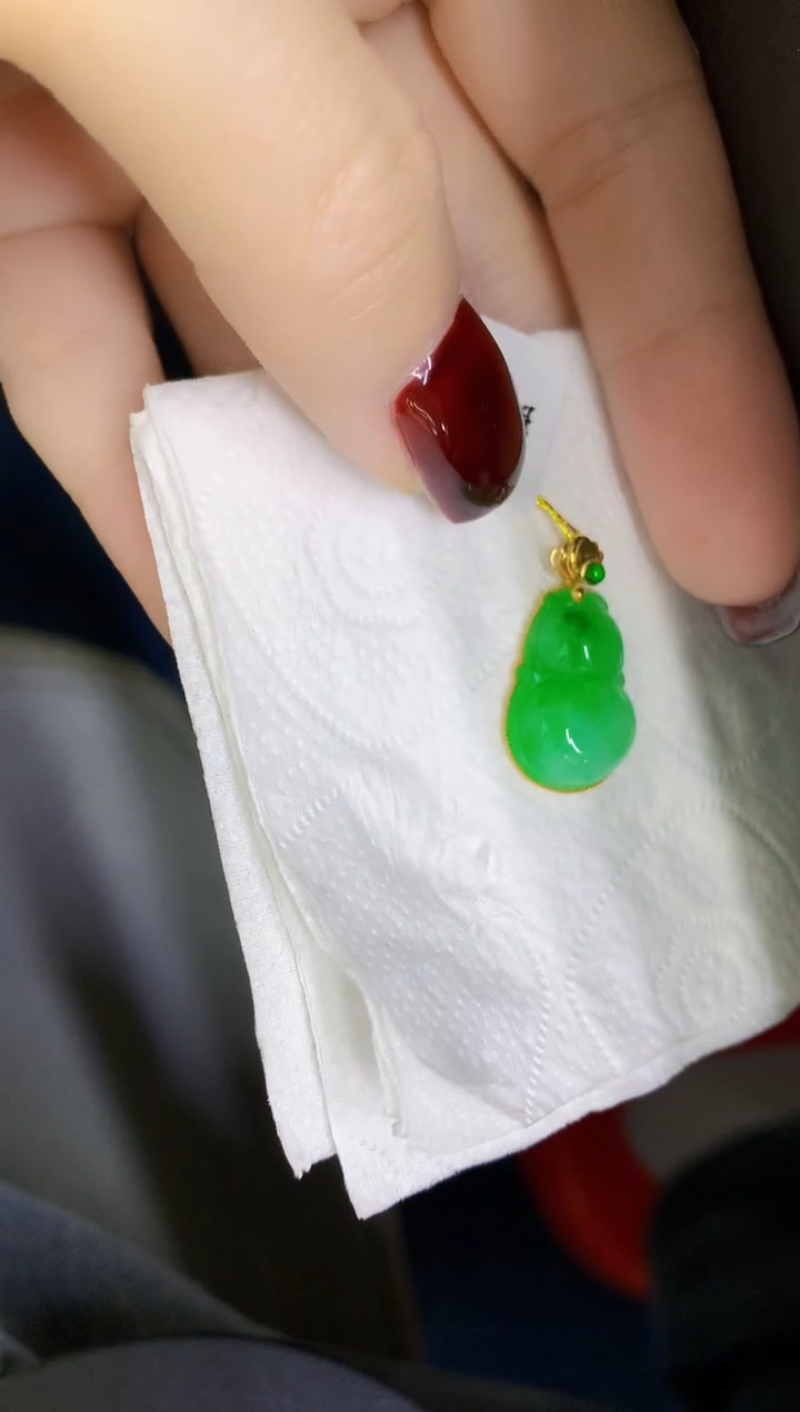 颈饰18K金镶嵌翡翠缅甸天然翡翠A货