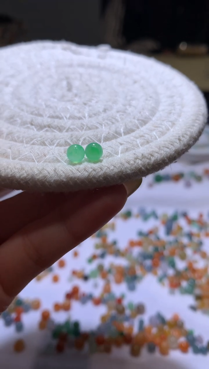 【闪购商品】定制翡翠未镶嵌5.2珠子