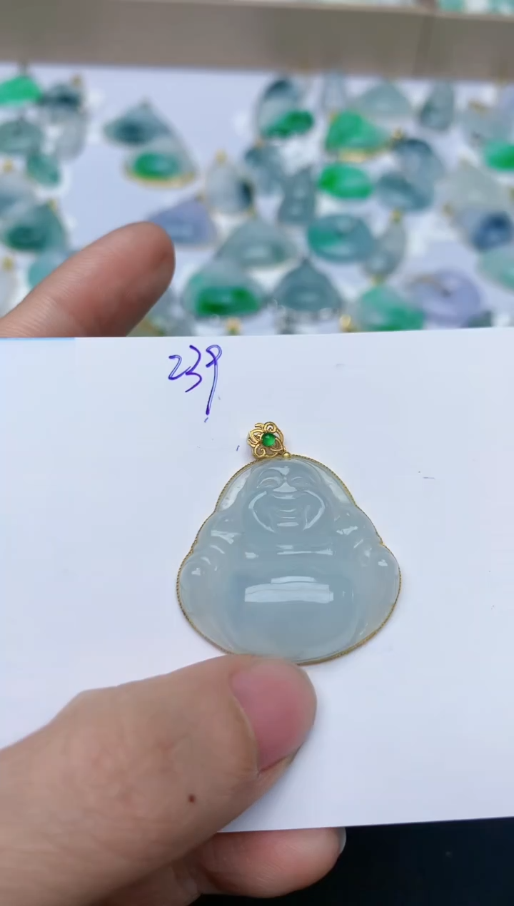 【闪购商品】翡翠颈饰18K金镶嵌天然翡翠A货    