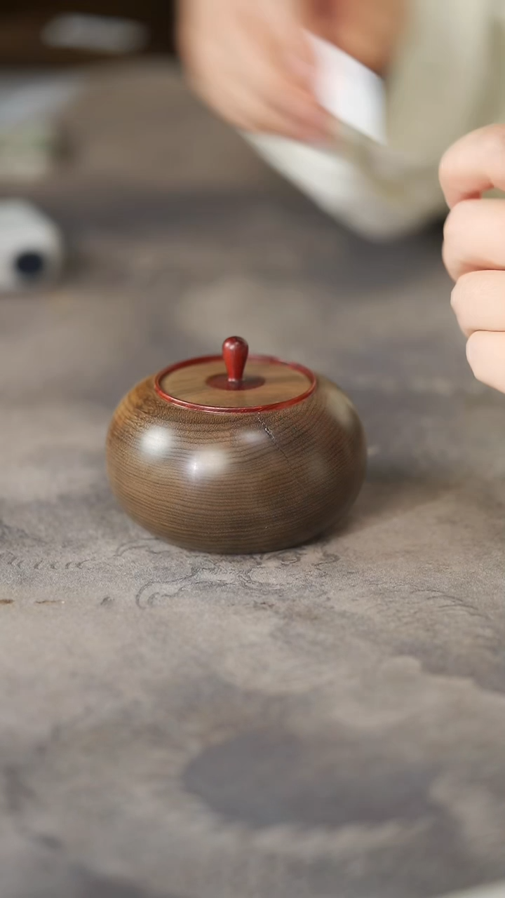 金丝楠118号微瑕阴沉料满花纹茶仓茶叶罐