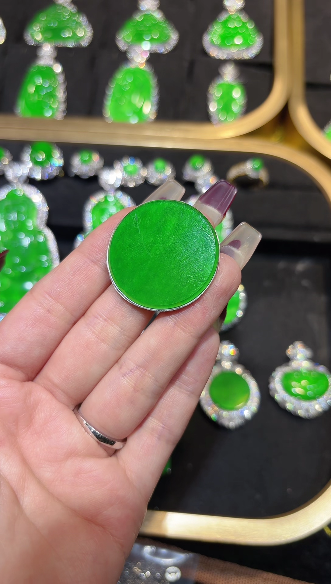 【闪购商品】翡翠颈饰未镶嵌圆牌裸石天然A货翡翠