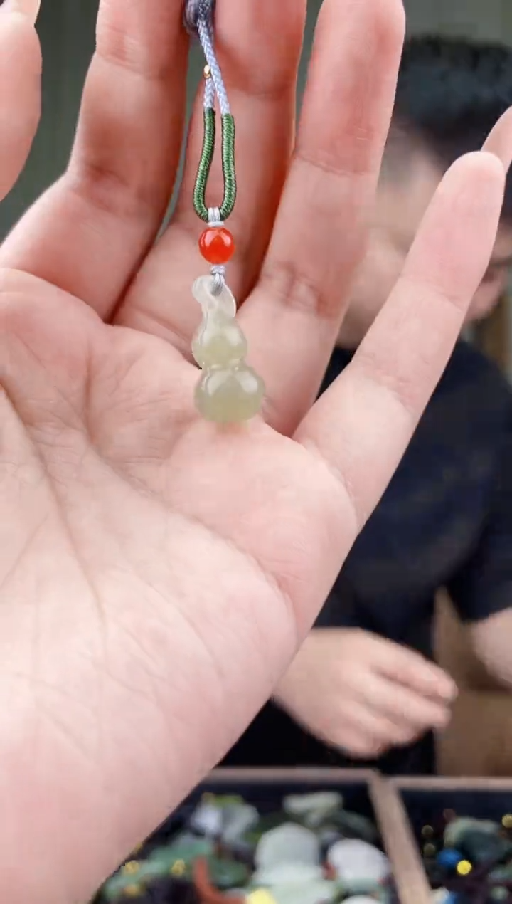 未镶嵌和田玉挂件拍一发一，多样性发货！