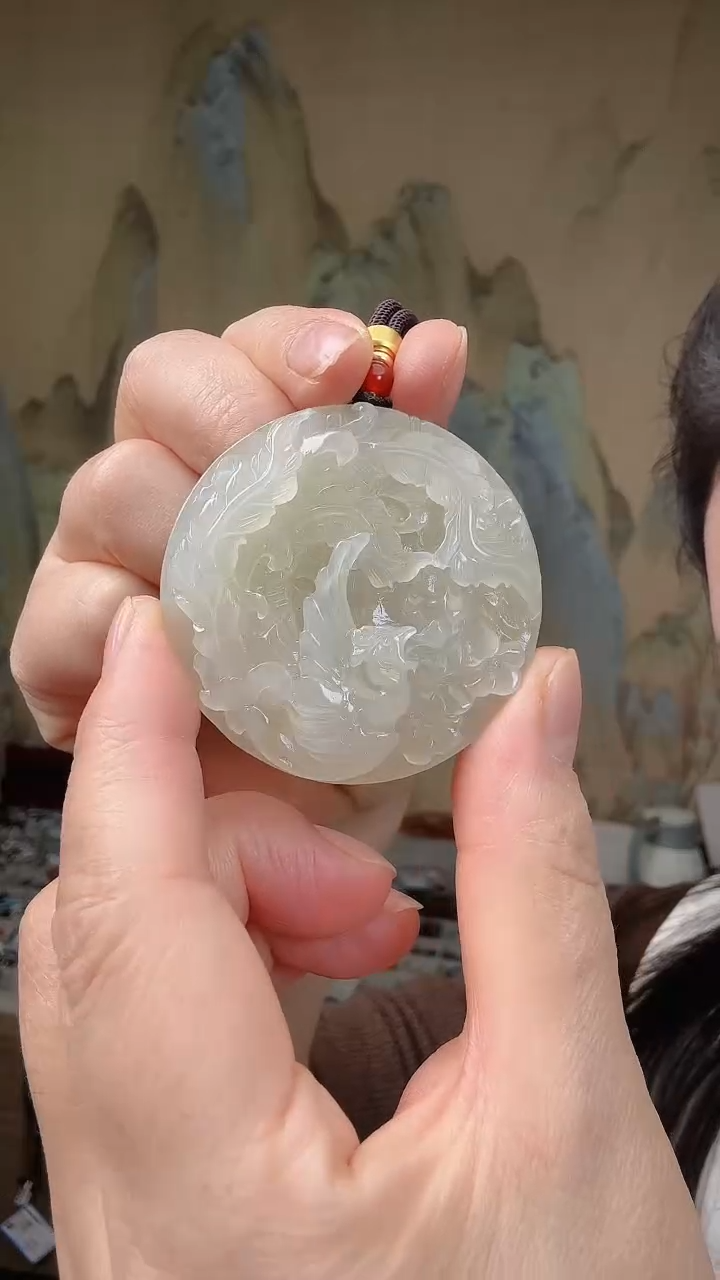 颈饰未镶嵌和田玉.