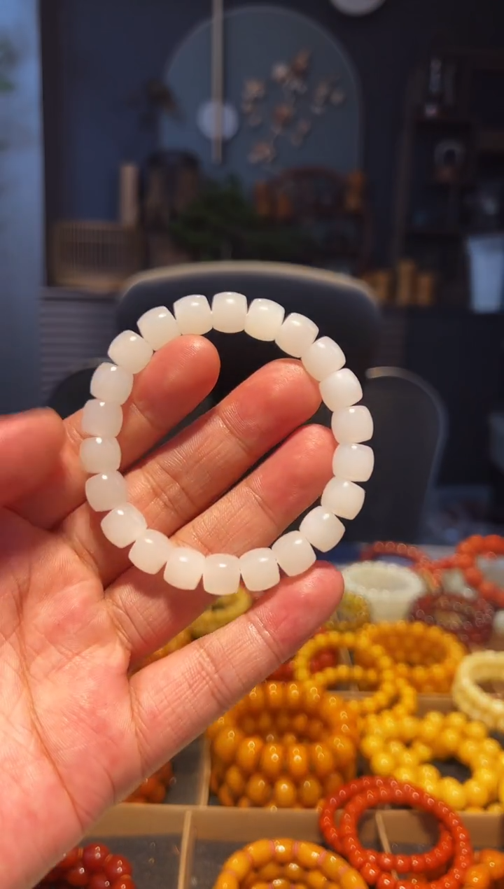 未镶嵌手串和田玉10+
