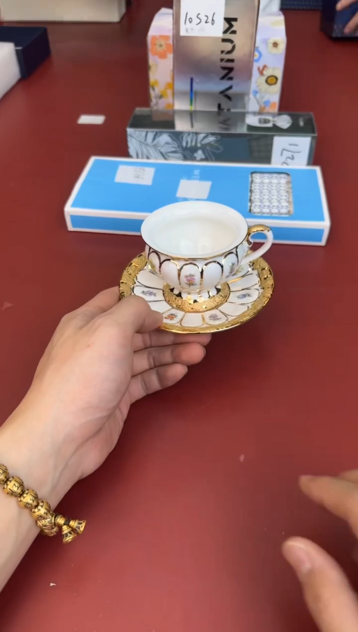 【闪购商品】瓷片新号开播全场漏@@H194