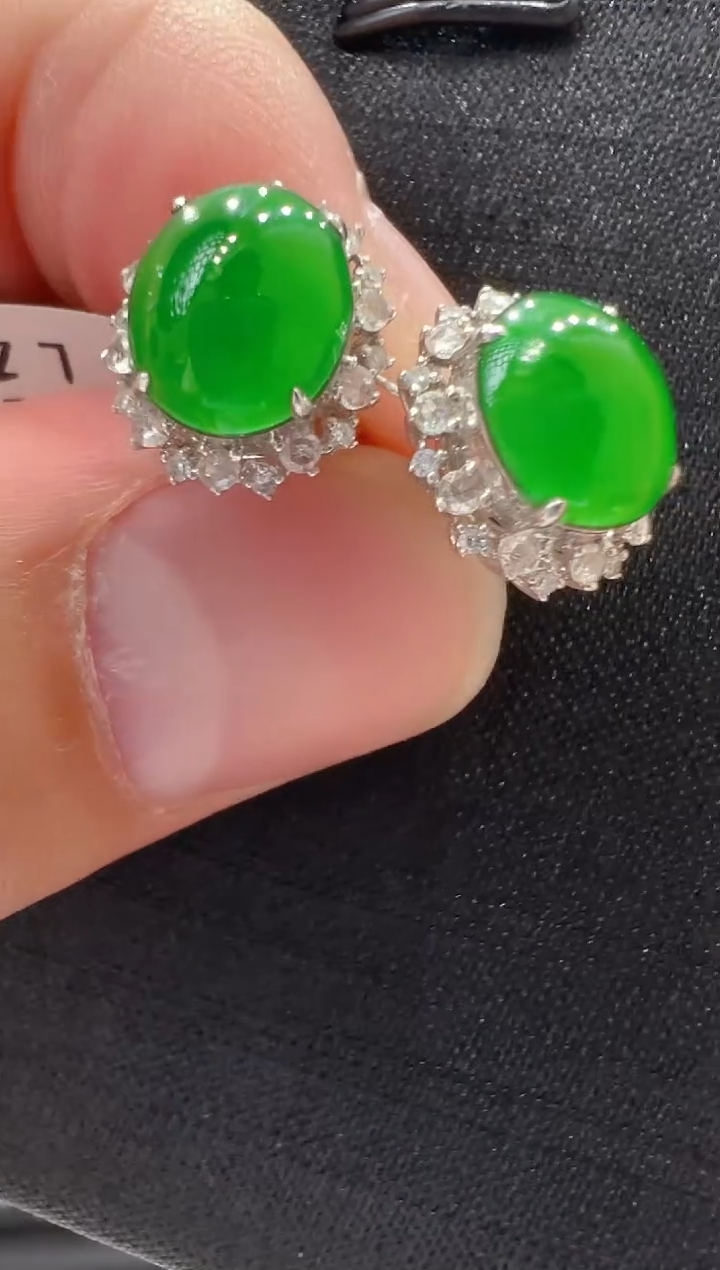 【闪购商品】翡翠耳钉18K金镶嵌            
