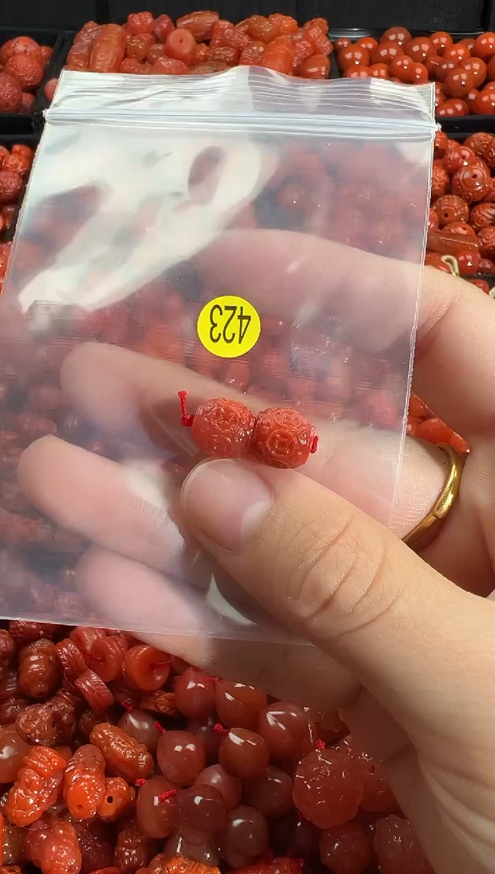 颈饰未镶嵌南红玛瑙1