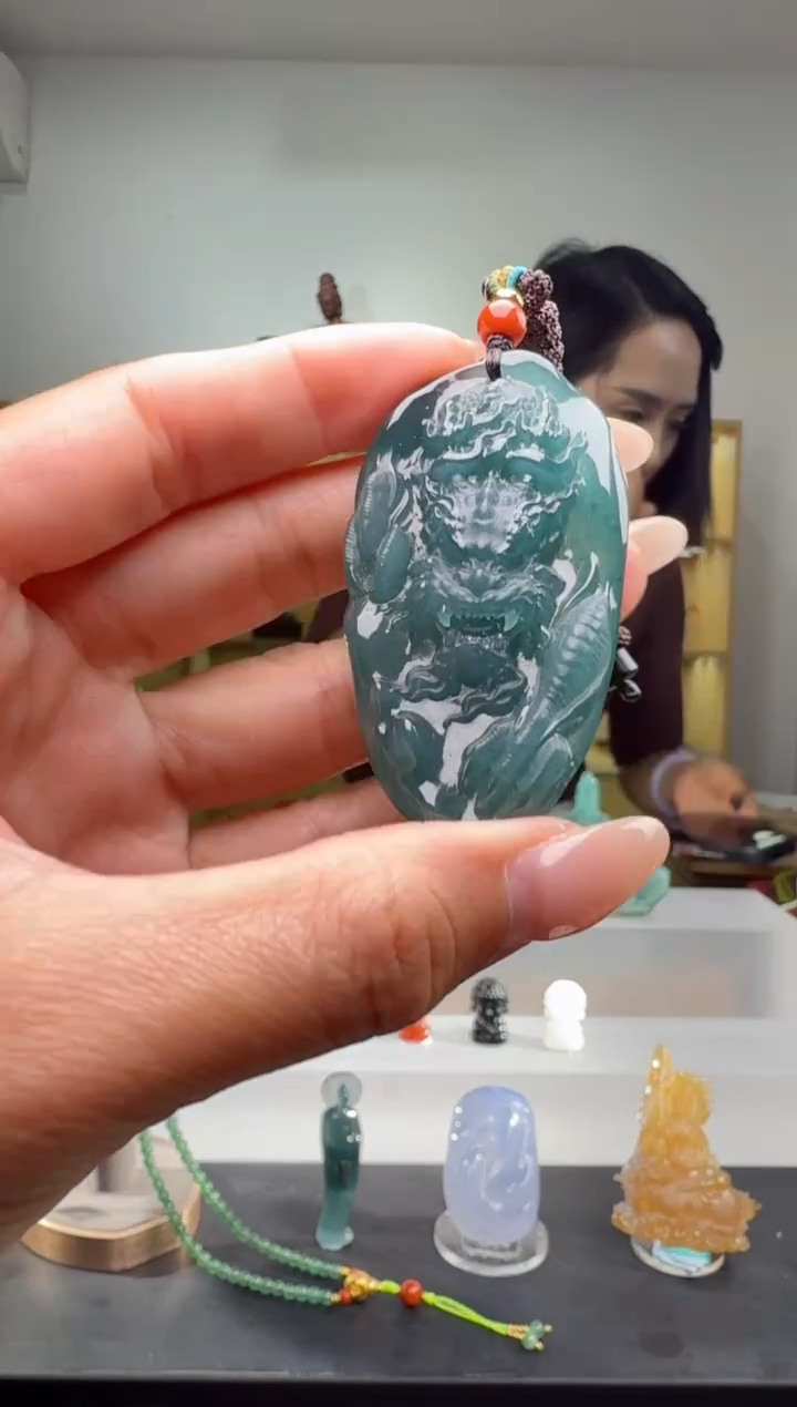 吊坠(不含链)未镶嵌翡翠龙牌