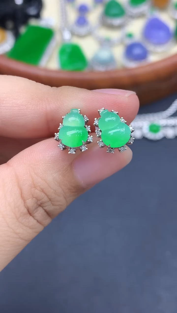 颈饰18K金镶嵌翡翠492-中国好珍宝