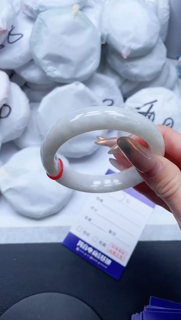 【闪购商品】和田玉手镯未镶嵌19L70-56